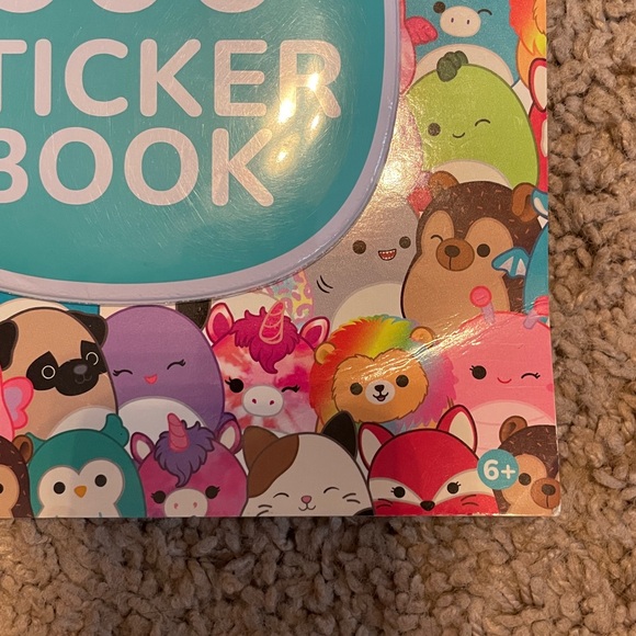 Squishmallows‎ 100+ Sticker Book - Picture 6 of 6